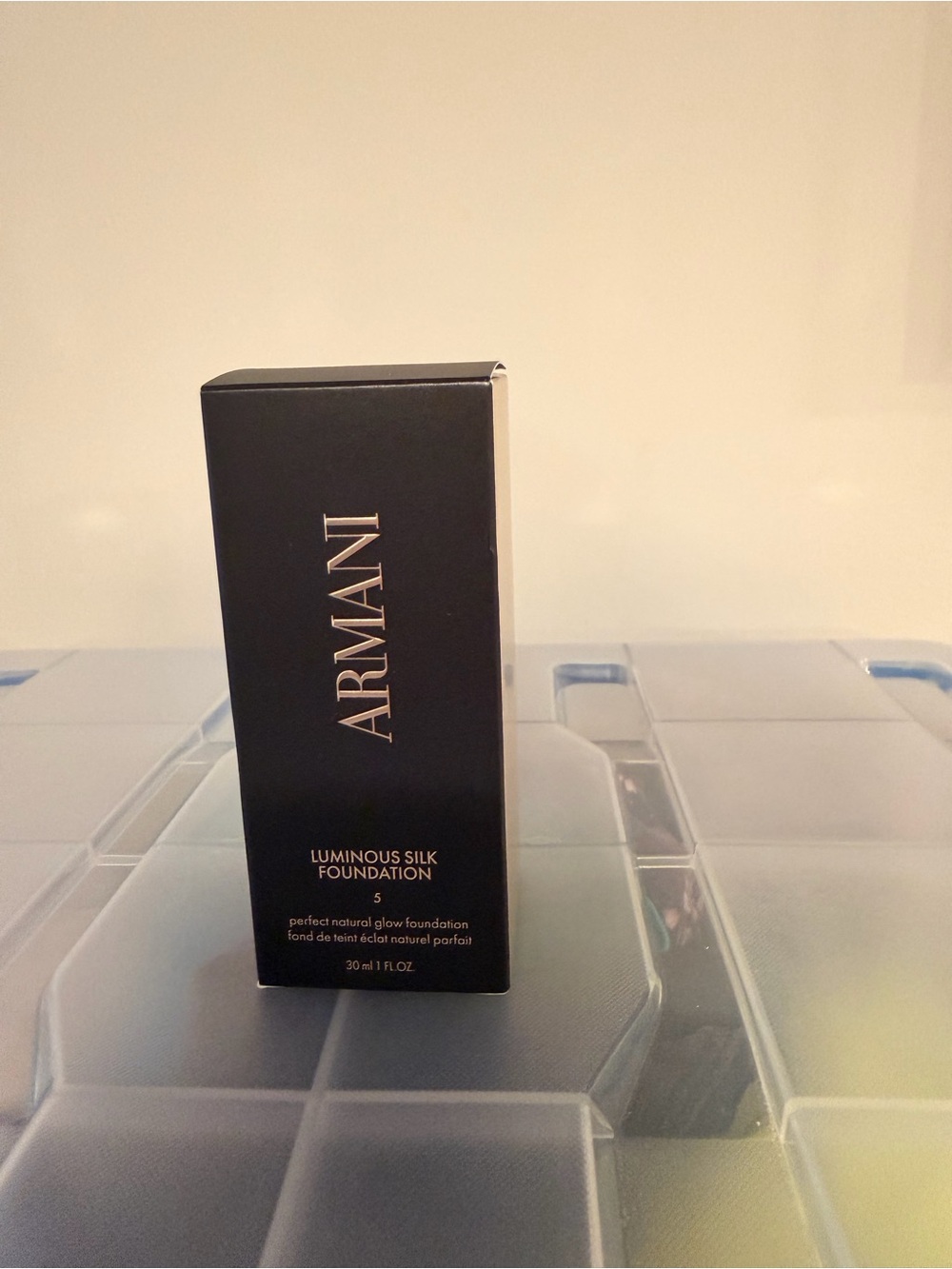 Giorgio Armani Luminous Silk Foundation Box - Black and Gold